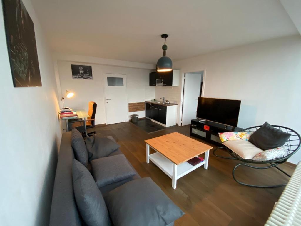 By Night Panoramic Studio For 2 * Brussel